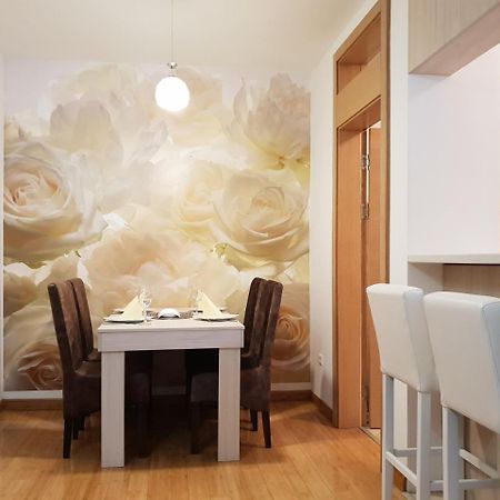 Apartman Kej Free Parking Кралево Екстер'єр фото