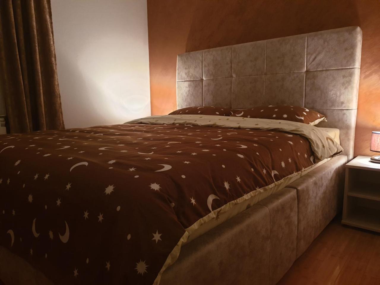Apartman Kej Free Parking Кралево Екстер'єр фото