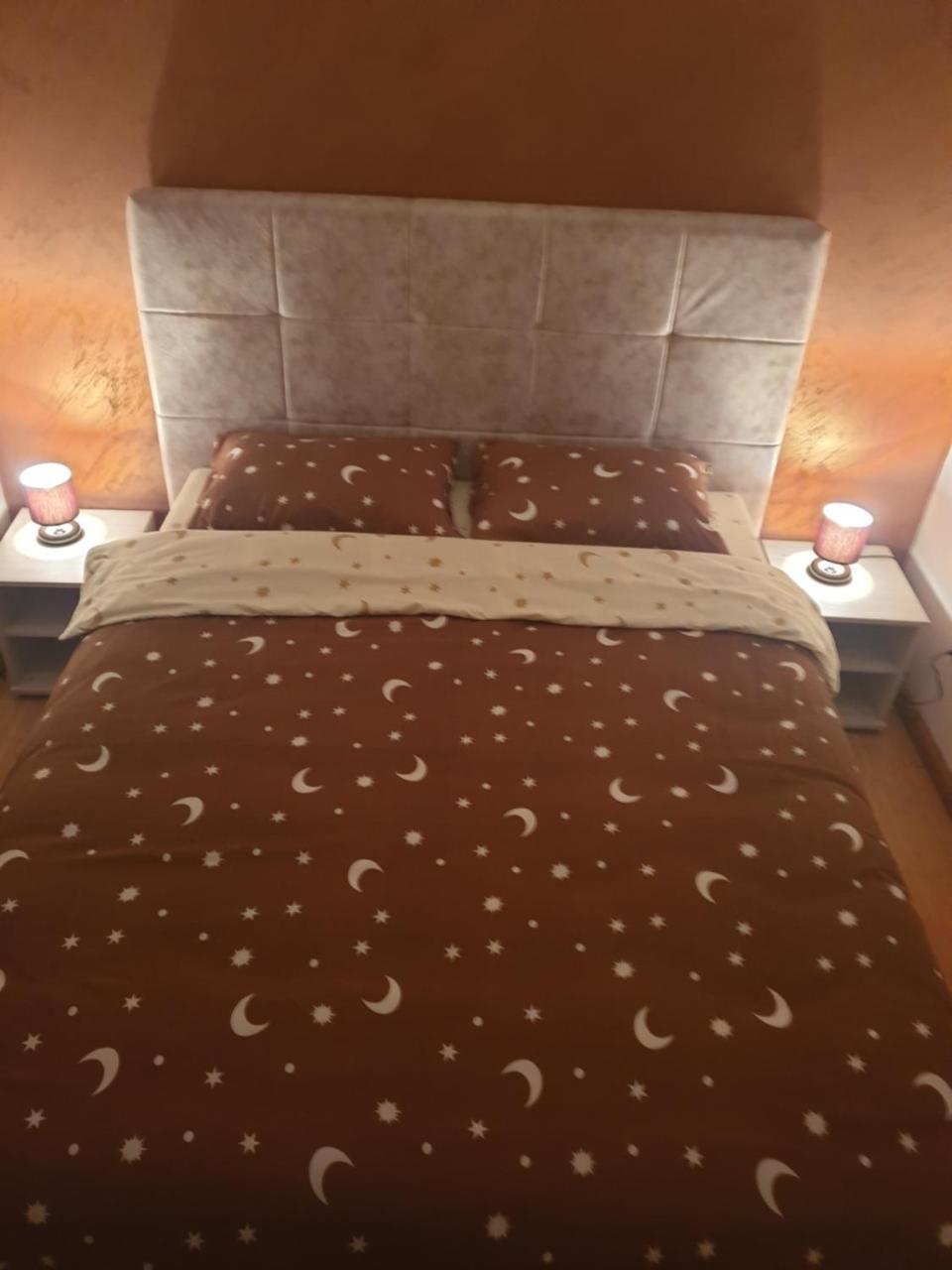 Apartman Kej Free Parking Кралево Екстер'єр фото